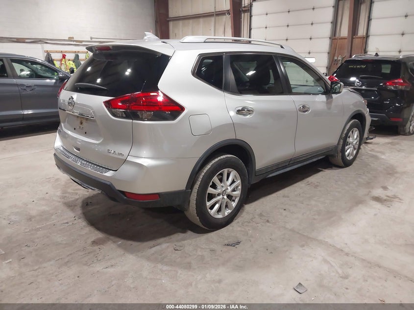 2017 Nissan Rogue Sv