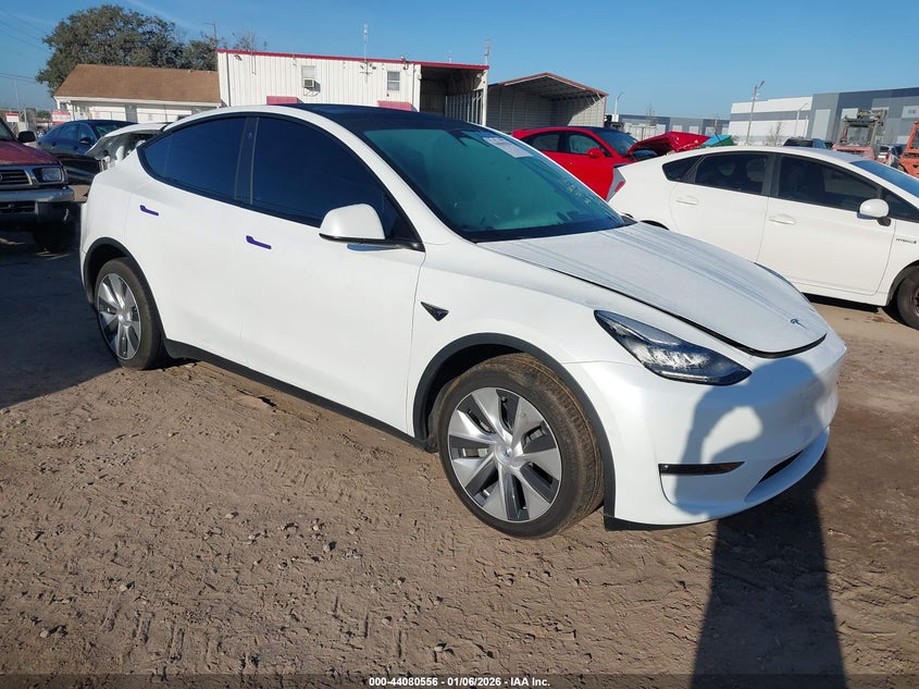 2022 Tesla Model Y Long Range Dual Motor All-Wheel Drive