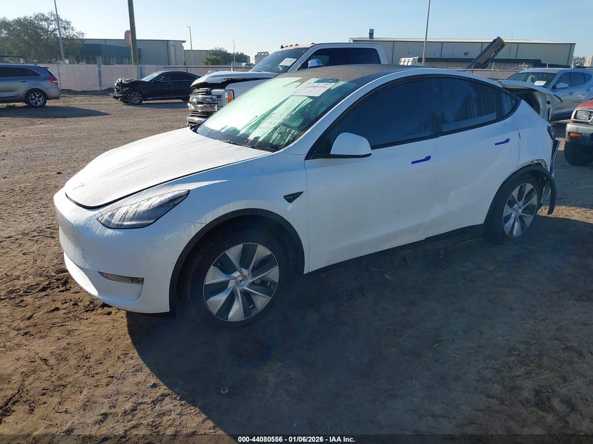 2022 Tesla Model Y Long Range Dual Motor All-Wheel Drive