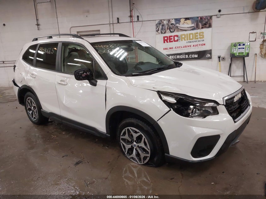 JF2SKAJC5LH428803 2020 Subaru Forester Premium auction photo 1