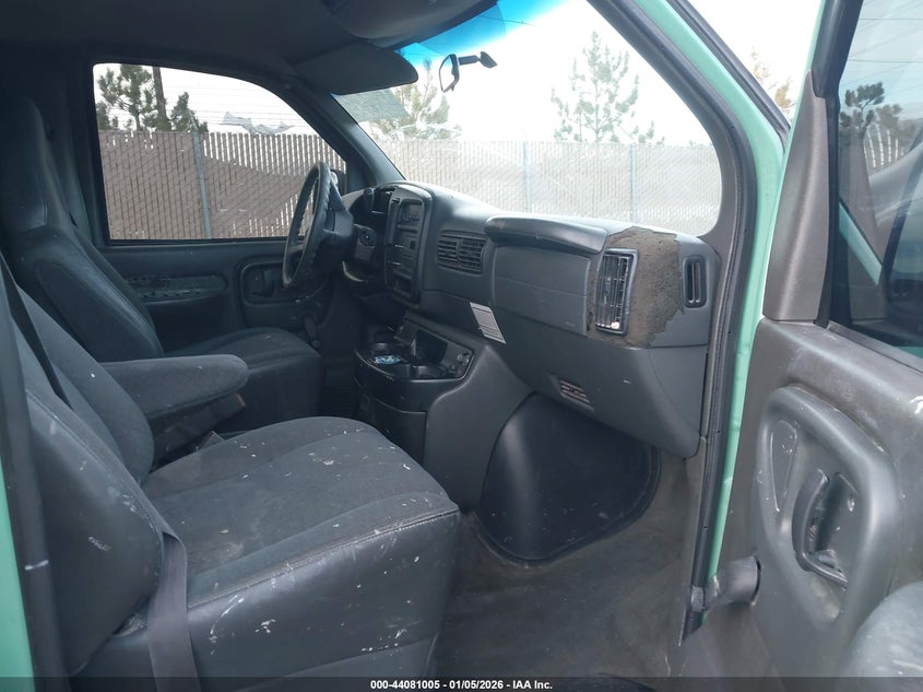 2002 Chevrolet Express