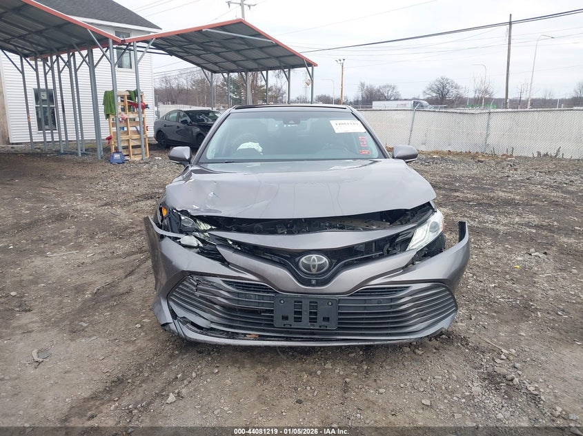 TOYOTA CAMRY - zdjęcie 11