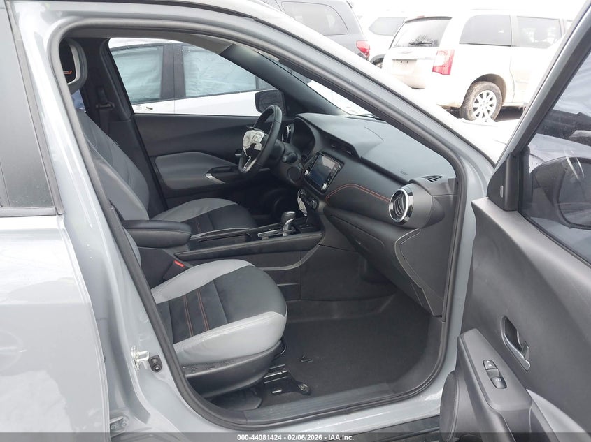 2023 Nissan Kicks Sr Xtronic Cvt