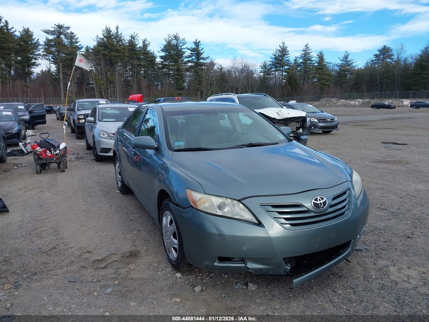 2007 TOYOTA CAMRY Green VIN: 4T1BE46K27U655401
