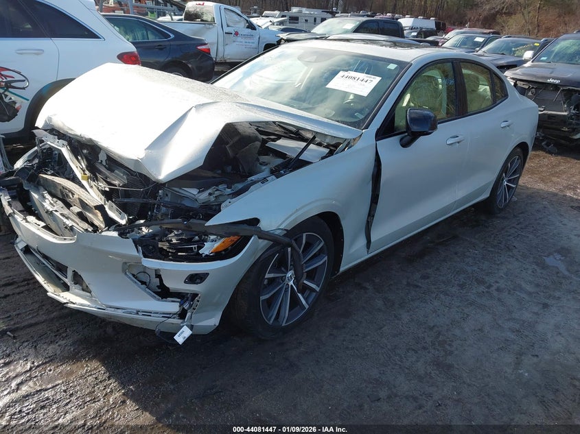 2022 Volvo S60 B5 Momentum