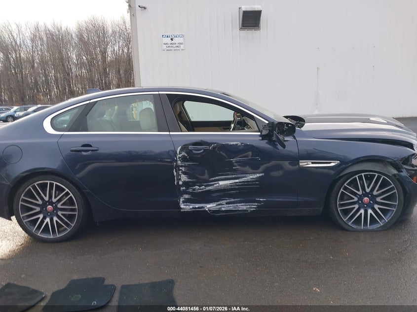 2016 Jaguar Xf 35T Prestige VIN: SAJBK4BV5GCY19857 Lot: 44081456