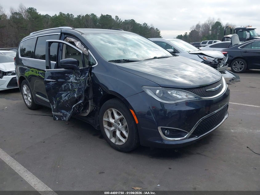 2020 Chrysler Pacifica Touring L