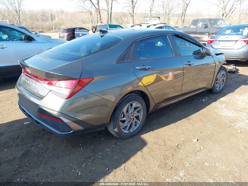 2024 Hyundai Elantra Sel