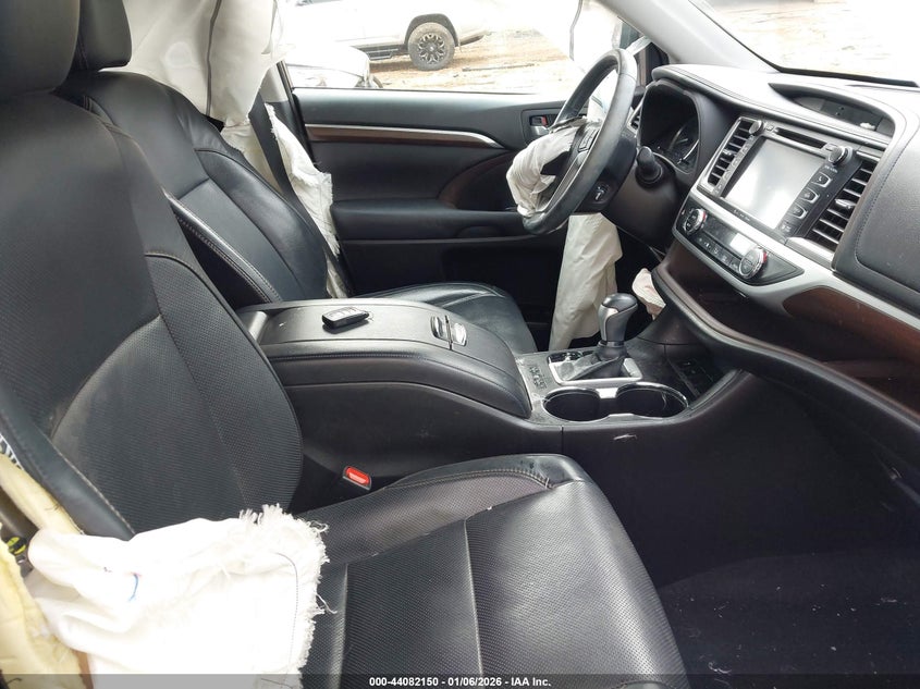 2016 Toyota Highlander Limited V6