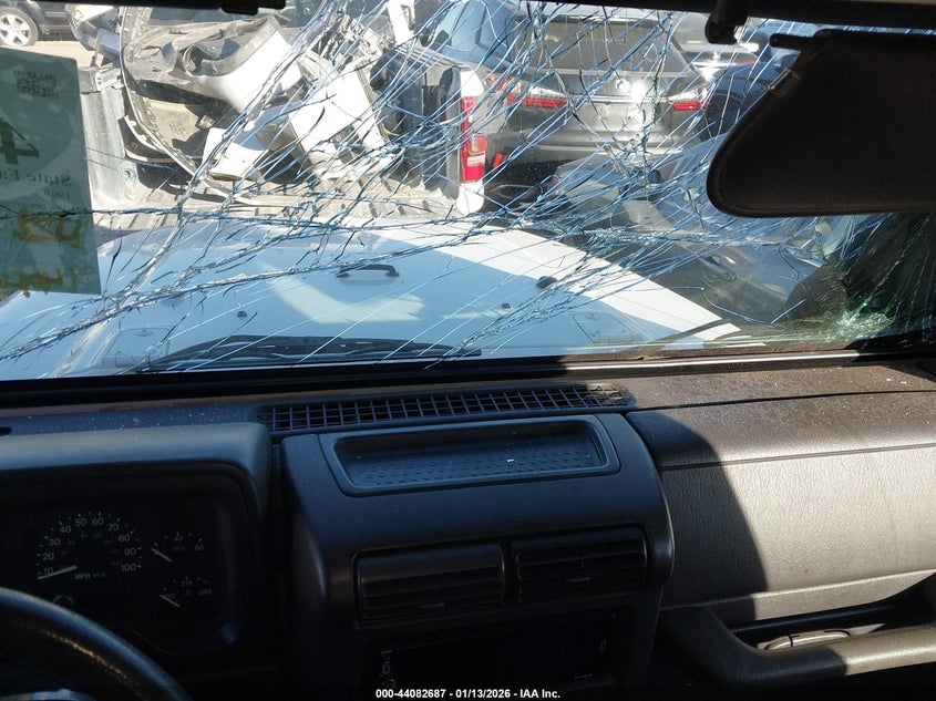 1999 Jeep Wrangler Sport VIN: 1J4FY19S3XP476221 Lot: 44082687