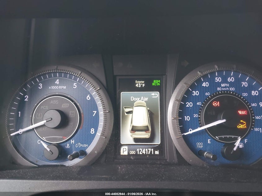 VIN 5TDYZ3DC3JS964850 2018 TOYOTA SIENNA XLE 8 PASSENGER