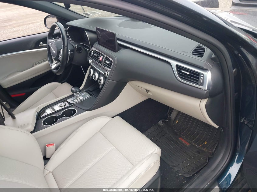 2022 Genesis G70 2.0T Awd