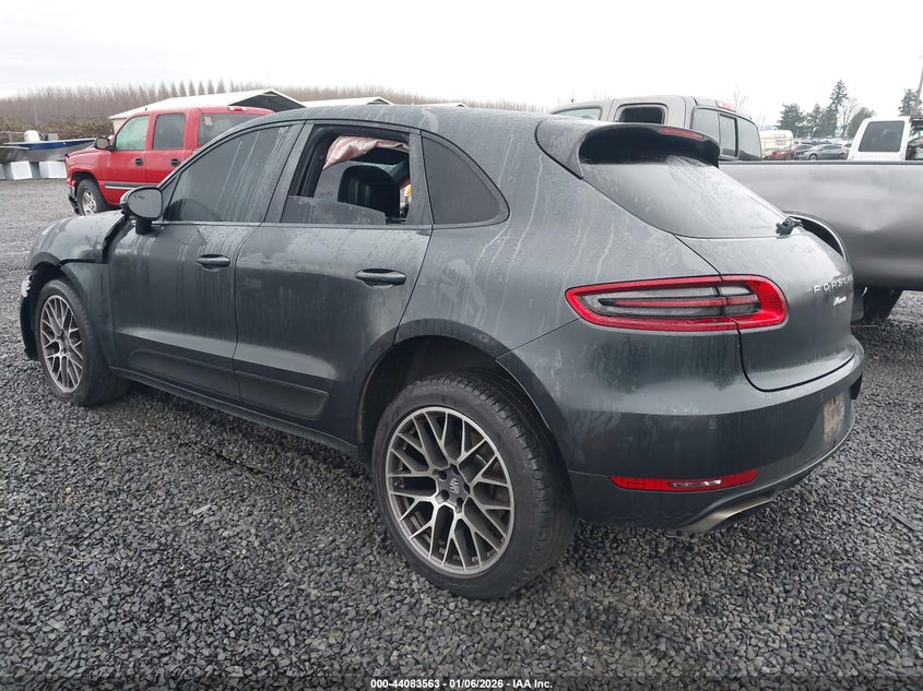 VIN WP1AA2A56JLB04210 2018 PORSCHE MACAN