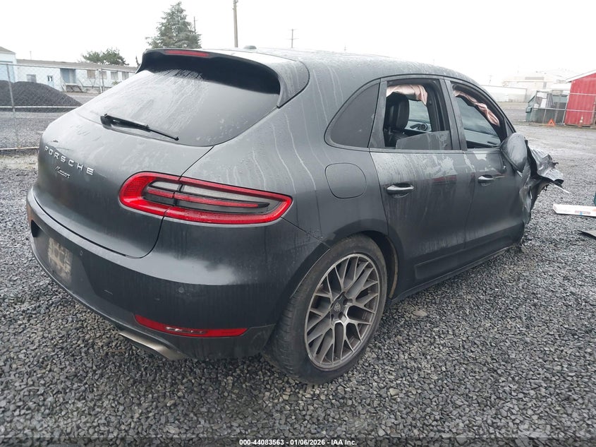 VIN WP1AA2A56JLB04210 2018 PORSCHE MACAN