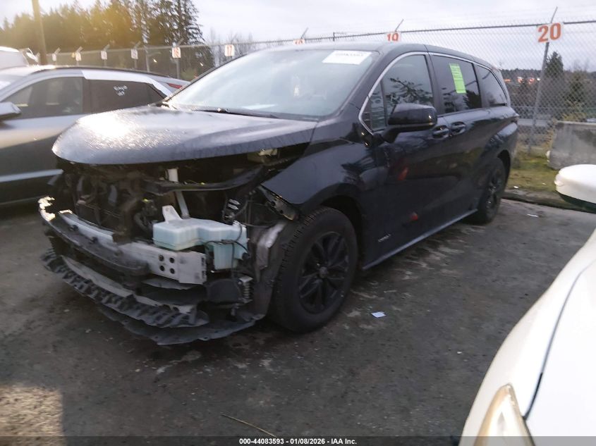 2021 Toyota Sienna Le