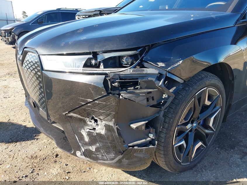 2025 BMW Ix xDrive50 VIN: WB523CF03SCT07734 Lot: 44083629