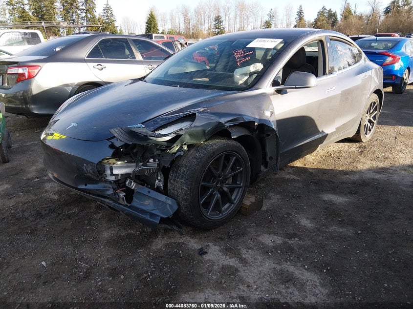 Vin: 5yj3e1ea9jf036682, lot: 44579596, tesla model 3 long range/mid range 20182