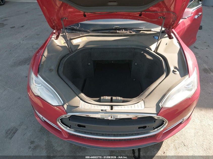 2013 Tesla Model S VIN: 5YJSA1AC3DFP10926 Lot: 44083775