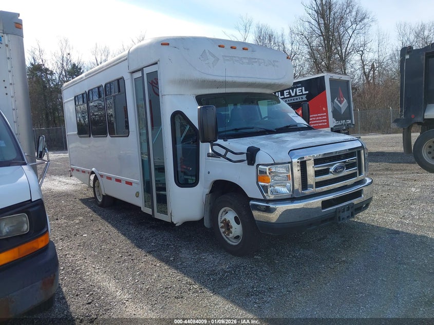 2017 Ford E-350 Cutaway