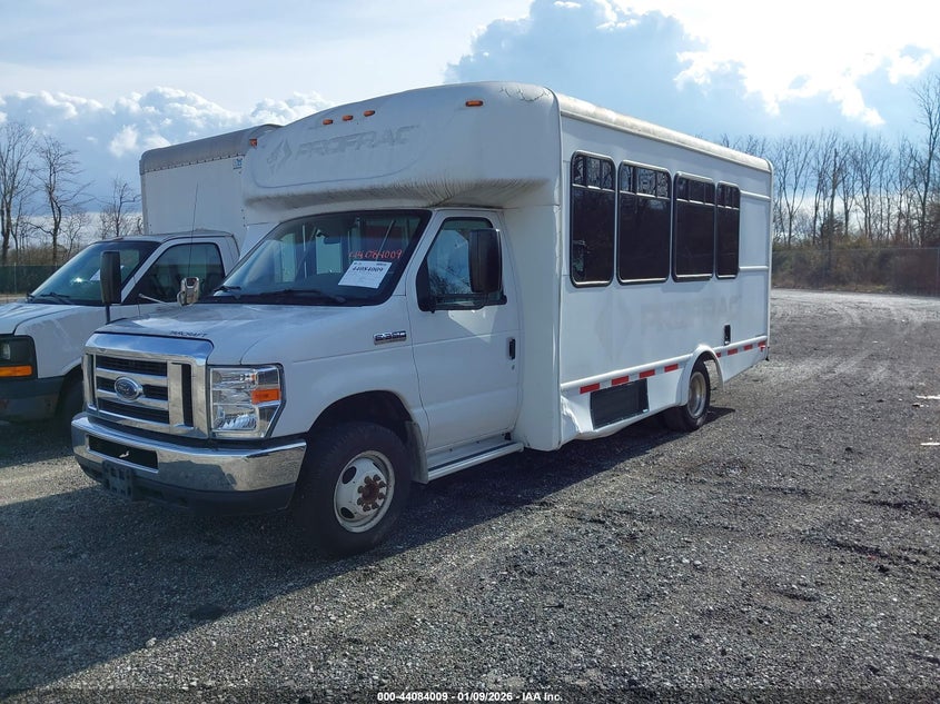 2017 Ford E-350 Cutaway