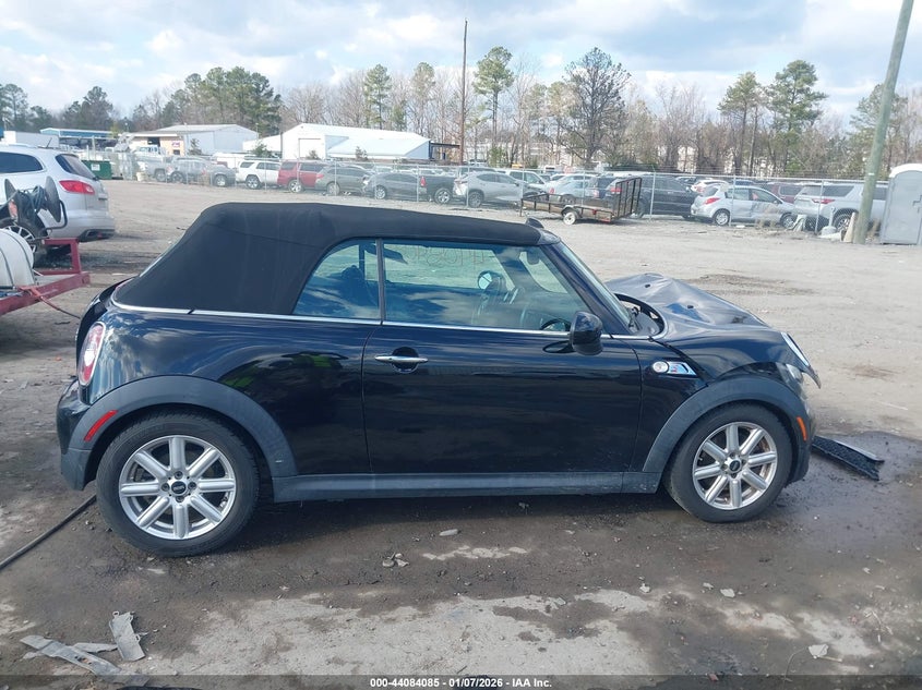 2015 Mini Convertible Cooper S VIN: WMWZP3C5XFT299013 Lot: 44084085