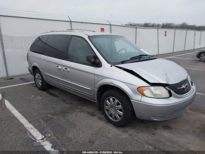 2004 Chrysler Town & Country Touring