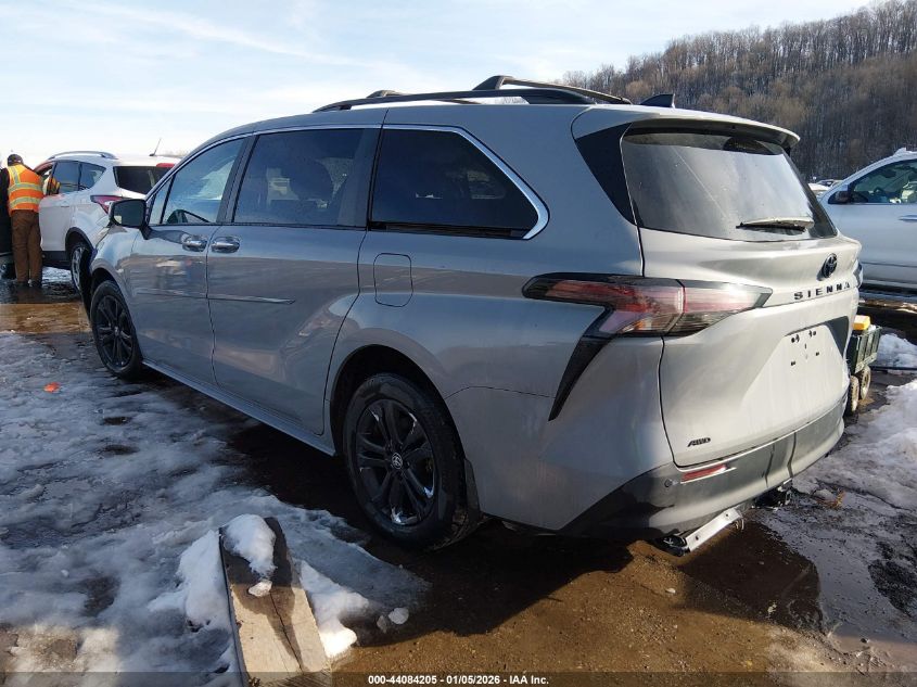 2024 Toyota Sienna Woodland Edition