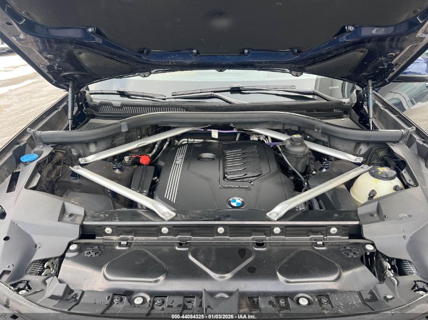 2022 BMW X7 - 5UXCW2C06N9J79973