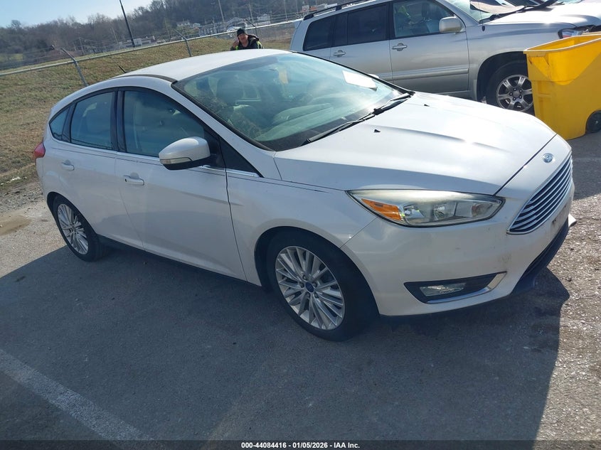 1FADP3N22FL240785 2015 Ford Focus Titanium auction photo 1