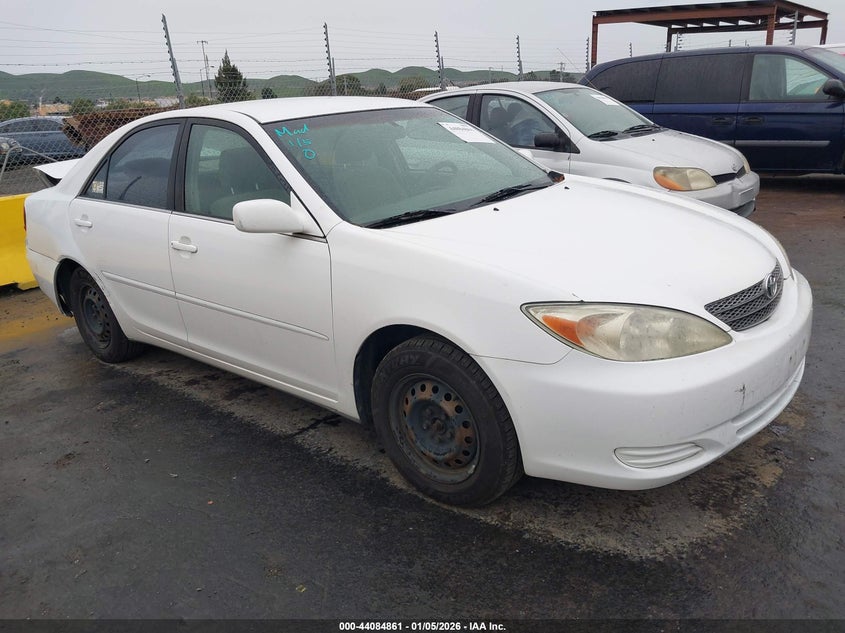 JTDBE32K520022718 2002 Toyota Camry Le auction photo 1