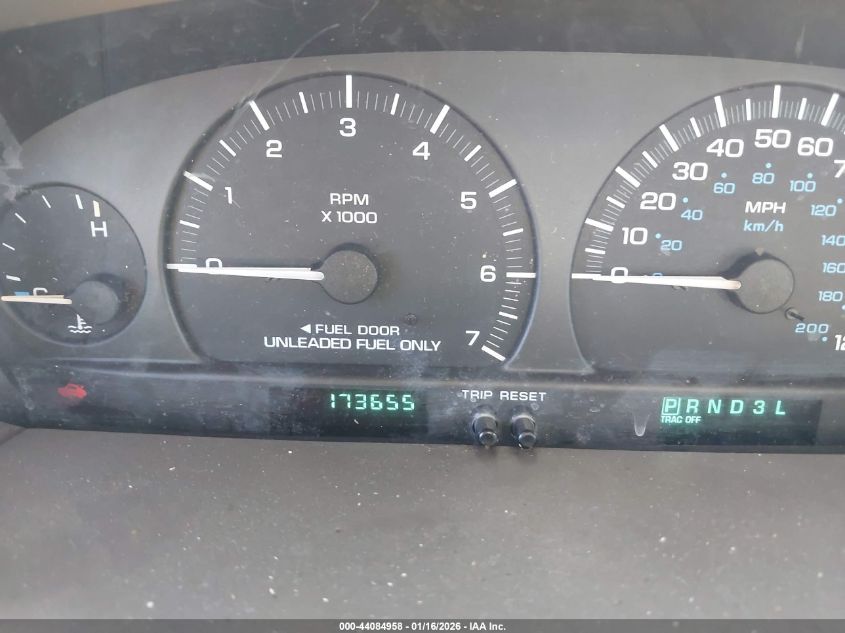 1999 Chrysler Town & Country Limited VIN: 1C4GP64L3XB604139 Lot: 44084958