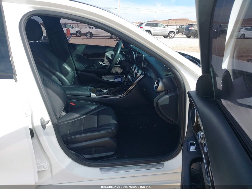 2020 Mercedes-Benz C 300