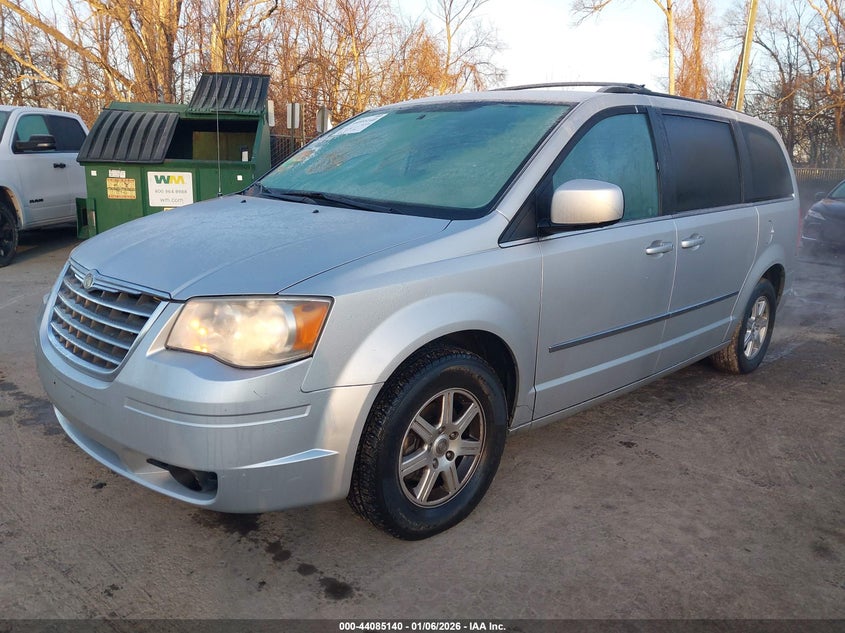 2010 Chrysler Town & Country Touring