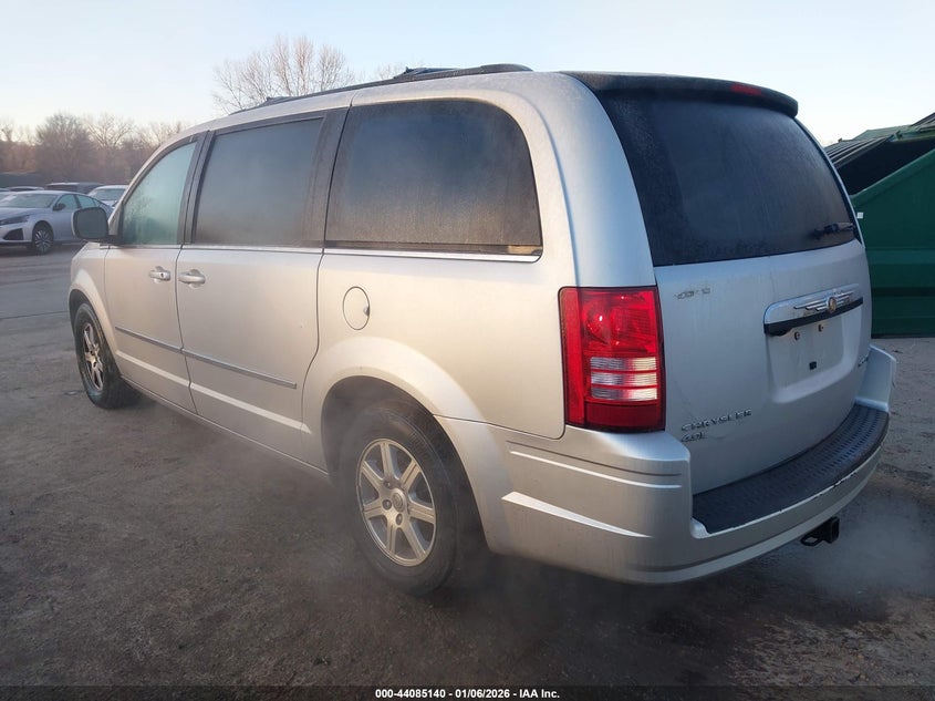 2010 Chrysler Town & Country Touring