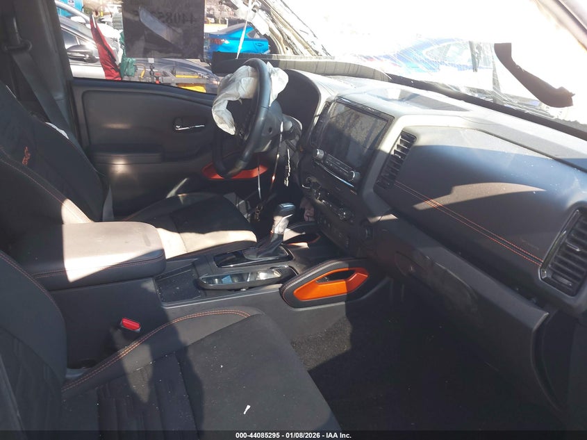 2024 Nissan Frontier Pro-4X 4X4