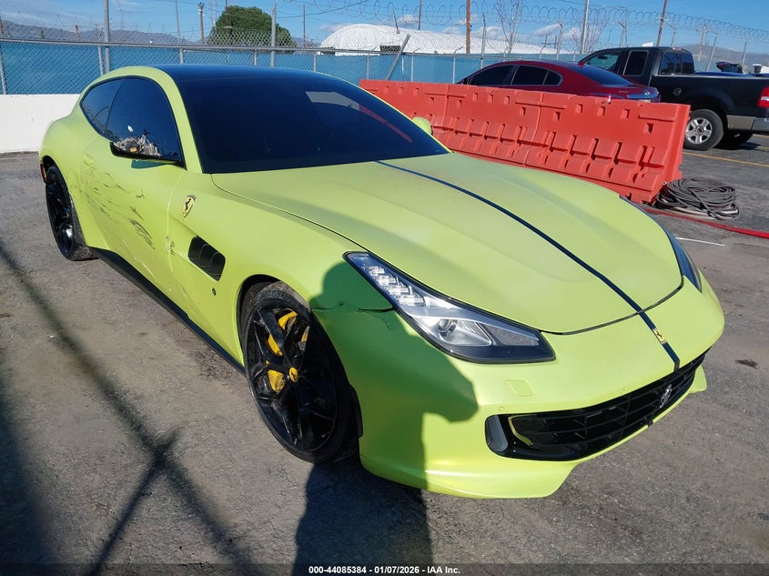 ZFF82WNAXK0240906 FERRARI GTC4LUSSO Photo 1