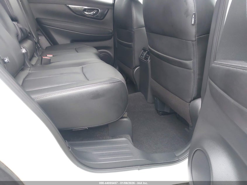 VIN 5N1AT2MT7KC736748 2019 NISSAN ROGUE SL