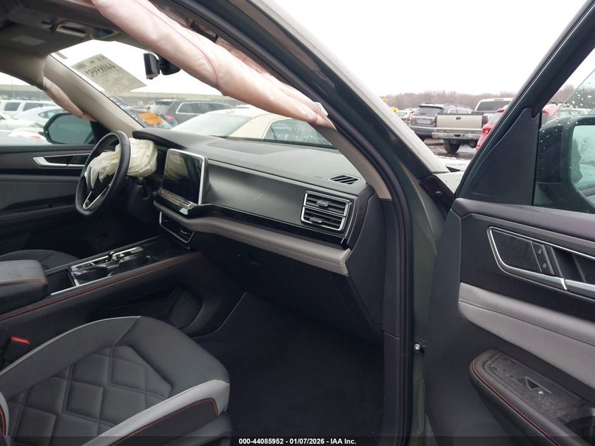 2024 Volkswagen Atlas 2.0T Peak Edition Sel