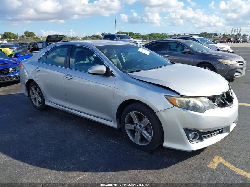4T1BF1FK7EU338318 2014 Toyota Camry Se auction photo 1