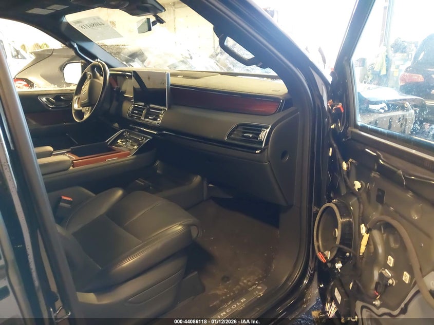 2024 Lincoln Navigator Premiere