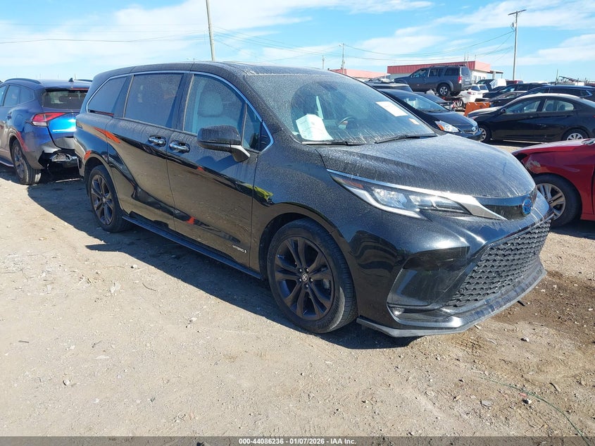 2021 Toyota Sienna Xse