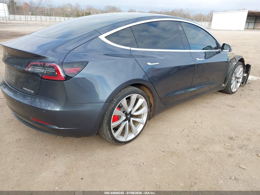 2018 Tesla Model 3 Long Range/Performance