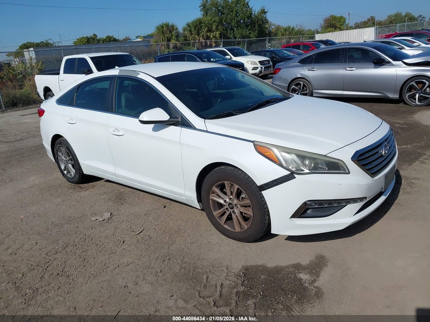 5NPE24AF4FH121099 2015 Hyundai Sonata Se auction photo 1