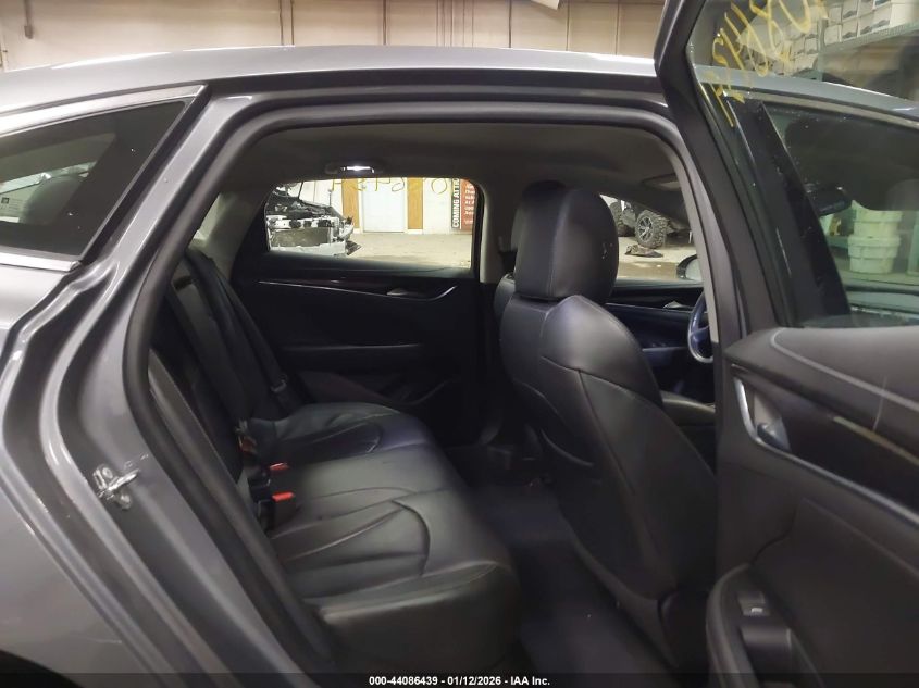 2018 Buick Lacrosse Essence VIN: 1G4ZP5SS4JU137785 Lot: 44086439