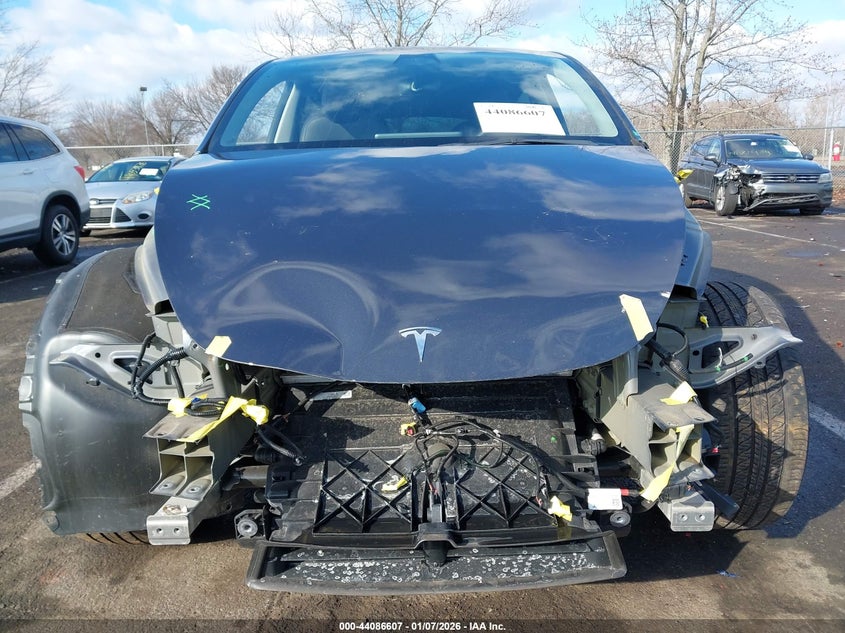 2023 Tesla Model Y Awd/Long Range Dual Motor All-Wheel Drive VIN: 7SAYGDEE2PA103779 Lot: 44086607