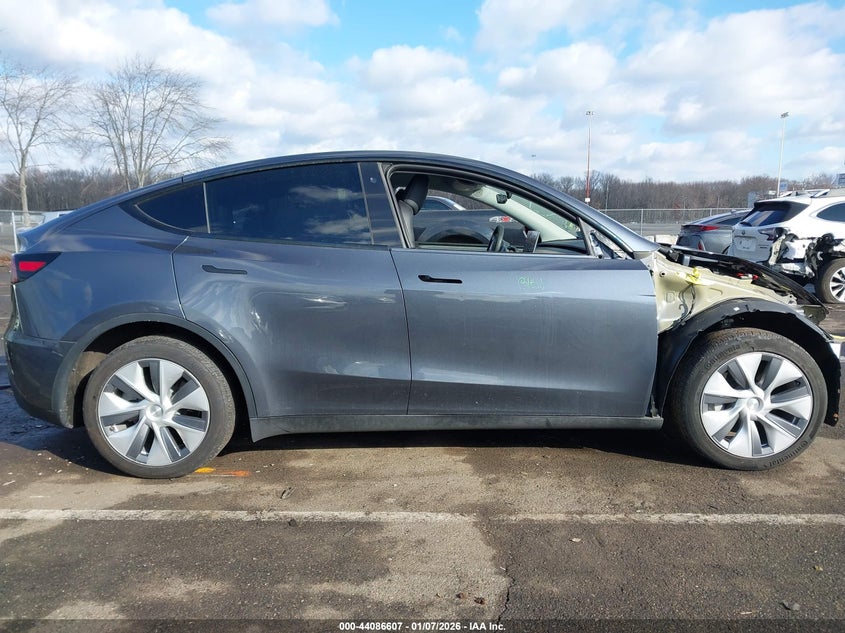 2023 Tesla Model Y Awd/Long Range Dual Motor All-Wheel Drive VIN: 7SAYGDEE2PA103779 Lot: 44086607