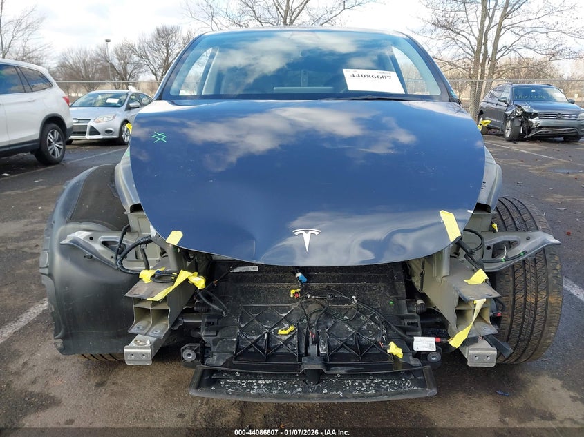 2023 Tesla Model Y Awd/Long Range Dual Motor All-Wheel Drive VIN: 7SAYGDEE2PA103779 Lot: 44086607