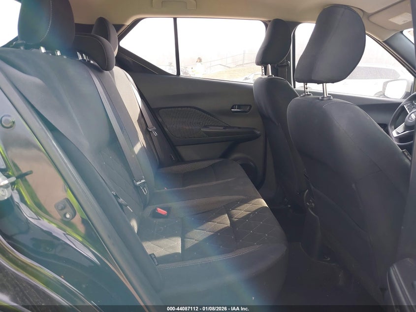2020 NISSAN KICKS auction photo 8