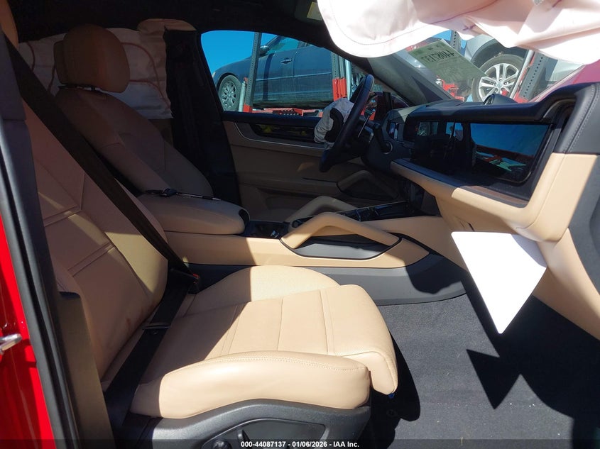 2025 Porsche Cayenne Coupe