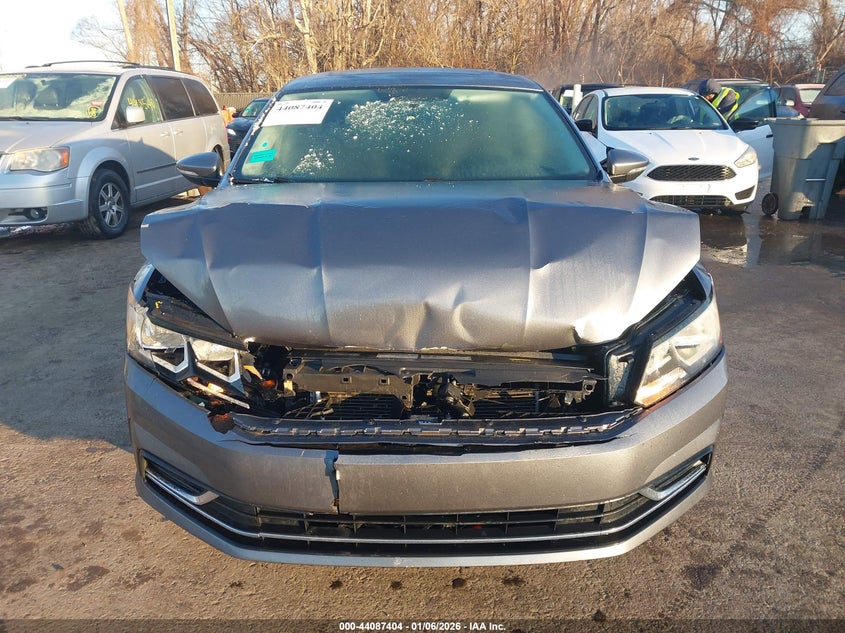 2016 Volkswagen Passat 1.8T Se VIN: 1VWBS7A3XGC038121 Lot: 44087404